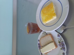 ЛДП- Завтрак  Омлет Чай с лимоном Бутерброд с маслом Хлеб.
